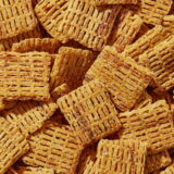 Quaker Life Multigrain Cereal, Cinnamon Breakfast Cereal, 18 oz - Image 2